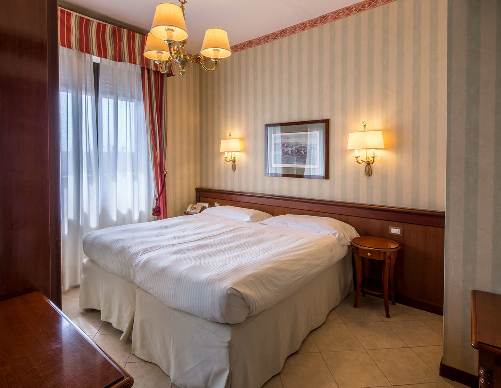 Unaway Hotel & Residence Linea Uno Milano Exterior foto