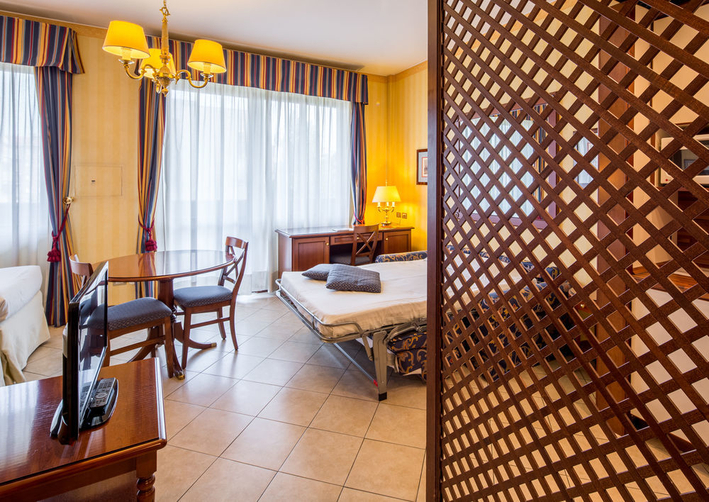 Unaway Hotel & Residence Linea Uno Milano Exterior foto